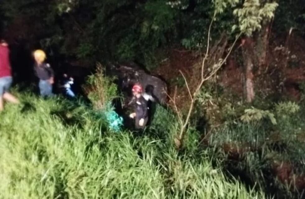 Joven de 22 Años perdió la vida tras impactar su auto contra un árbol en Dos Hermanas