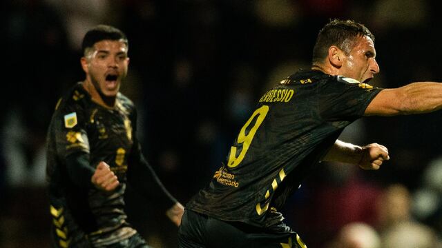 Gonzalo Bergessio, de penal, concretó el empate de Platense ante Godoy Cruz por la Liga Profesional.