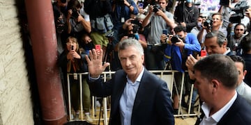 Así ingresó Macri al juzgado de Dolores (Clarín).