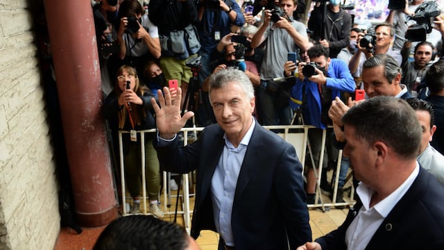 Así ingresó Macri al juzgado de Dolores (Clarín).