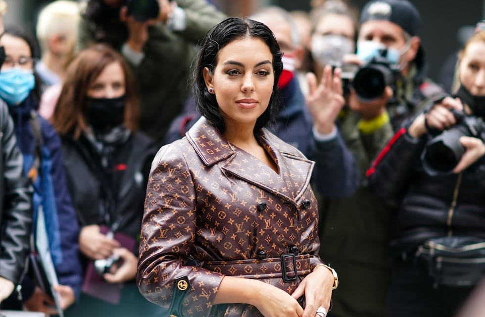 Georgina Rodríguez deslumbró en Cannes con un vestido plateado diseñado por Ali Karoui