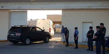 Luzi fue trasladado a la Cárcel de Cruz del Eje en un operativo especial de la Policía y el SPC. (Policía)