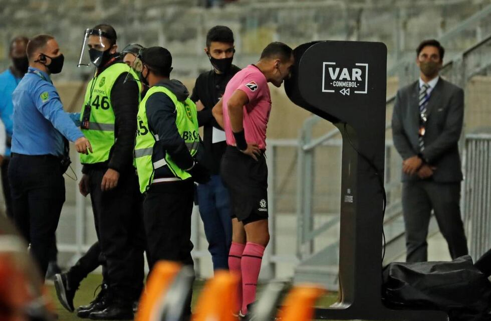 Mundial Qatar 2022: cómo funciona el SAOT, el sistema de offside automático