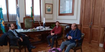 El intendente Carlos Sánchez recibió al nuevo gerente de la sucursal local del Banco Provincia