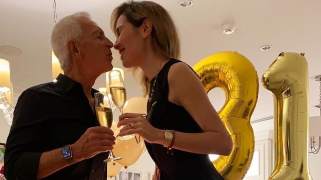 Eduardo y Elina Costantini festejando el cumpleaños de la modelo.