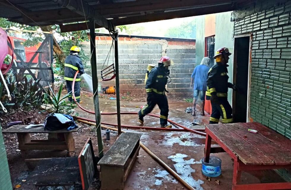 Se incendió una vivienda en Puerto Iguazú