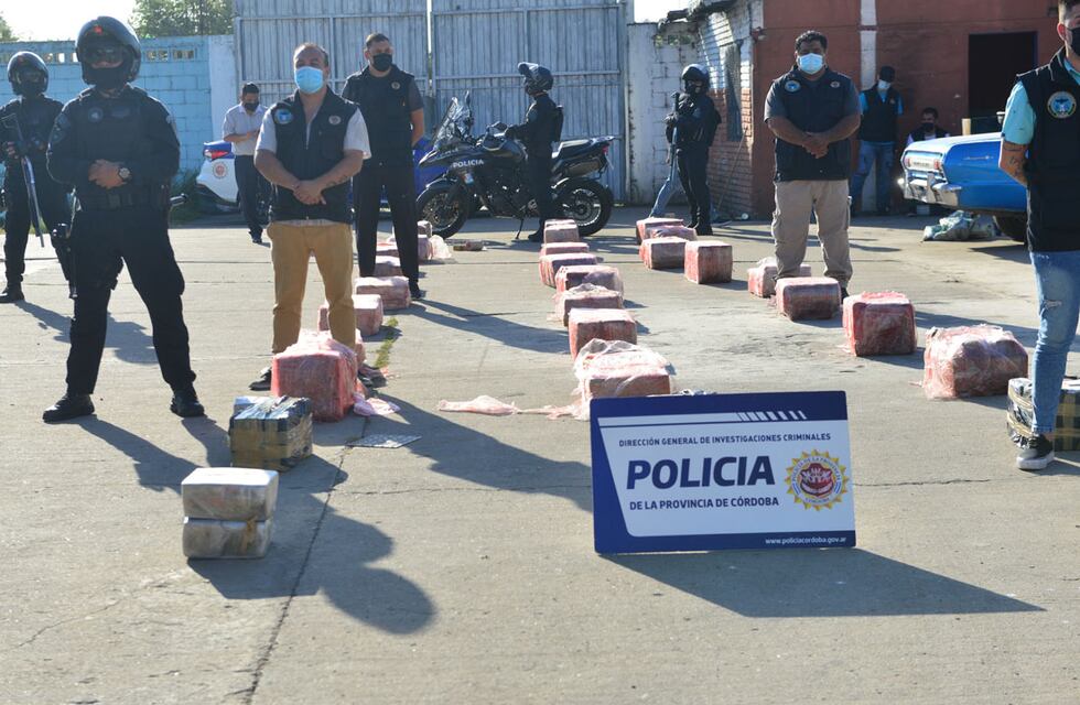 Córdoba: iban por otro allanamiento y terminaron encontrando cientos de kilos de marihuana