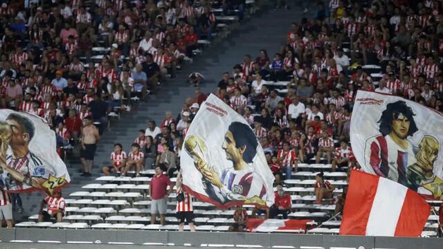 Instituto se mudó al Kempes, metió casi 30 mil personas y estiró el invicto como local. Fiesta Albirroja.