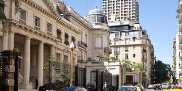 El Gobierno de la ciudad de Buenos Aires anunció la simplificación de normas para el próximo 17 de abril.