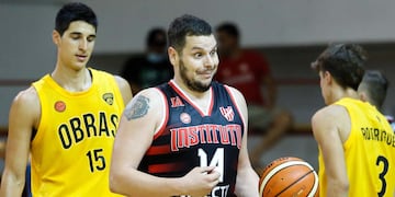 Toni Vicens sufrió una fractura en el pie. No se sabe cuánto tiempo estará ausente (Leandro Gómez / Prensa Instituto).