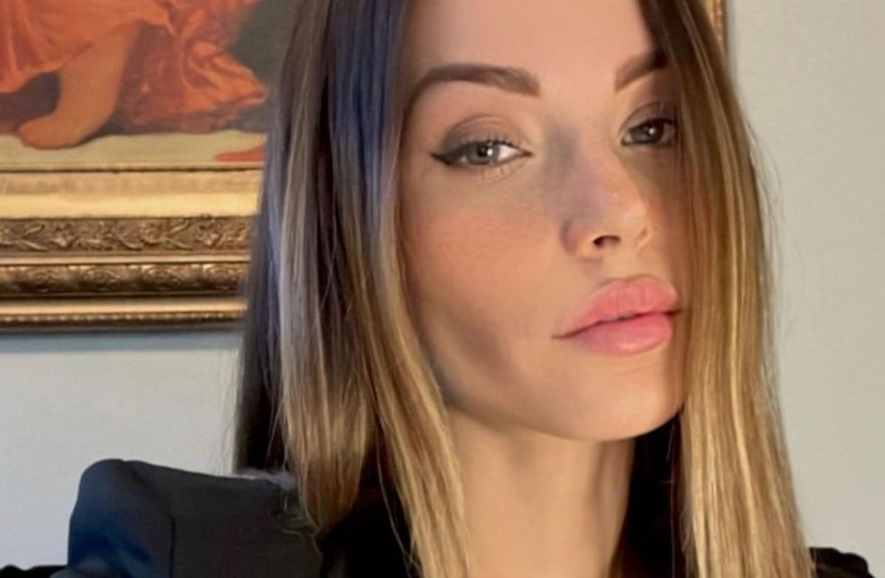 Melanie Pavola posó con un look completamente de encaje y trasparencias: “Mereces...”