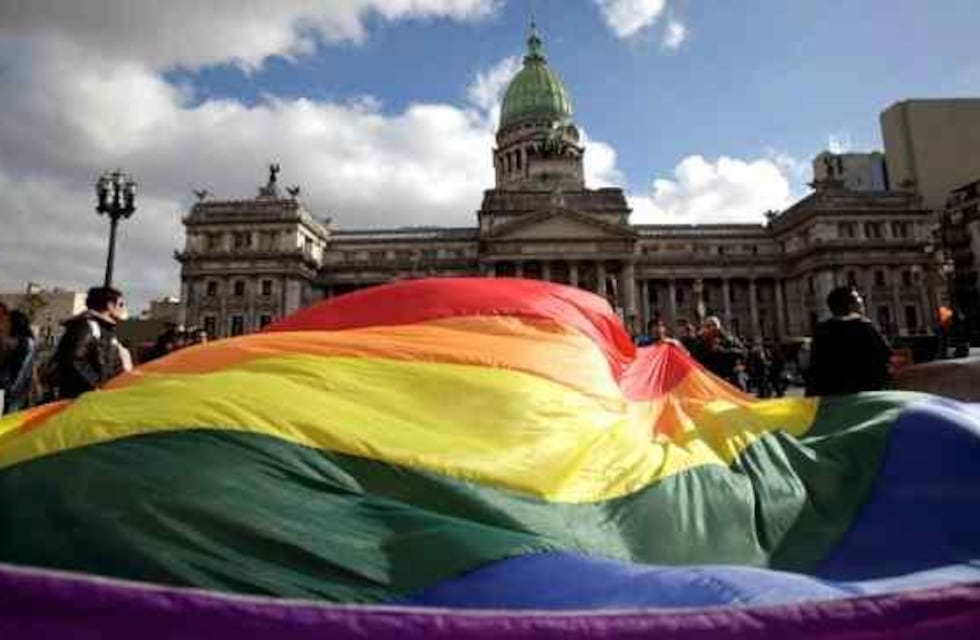 La Justicia de Rosario ordenó a Iapos a cubrir una cirugía de reasignación genital