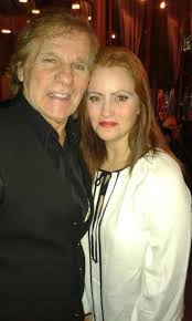 Yanina junto a su padre, Héctor "Bambino" Veira