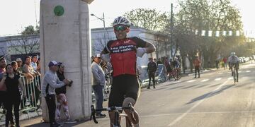 Matías Contreras, el joven de 19 años que se adueñó del Criterium en La Paz.