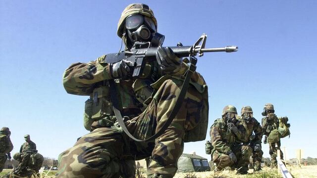 Estados Unidos ordenó la vacunación obligatoria para todos los miembros de las Fuerzas Armadas