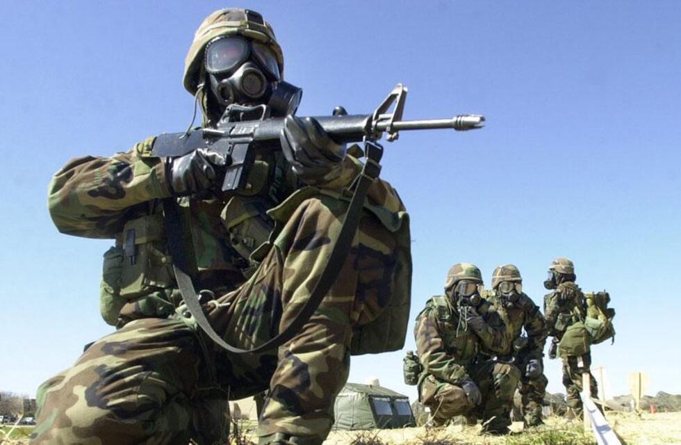 Estados Unidos ordenó la vacunación obligatoria para todos los miembros de las Fuerzas Armadas