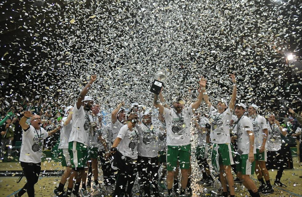 Ascendió Atenas: Pichi Campana y el increíble lugar en el que lo festejó