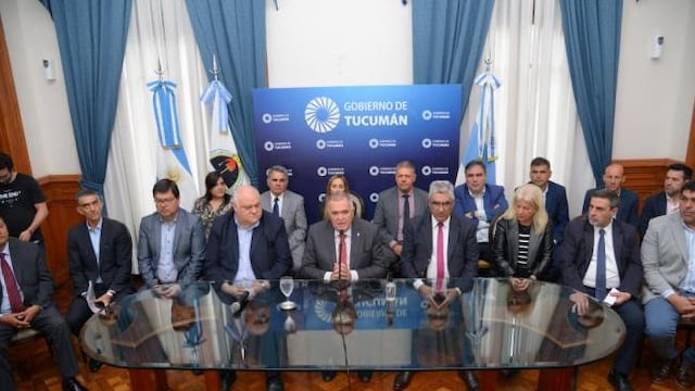 "Logramos reafirmar el compromiso para tres obras muy importantes.", indicó el gobernador Jaldo, sobre la reunión con Milei.