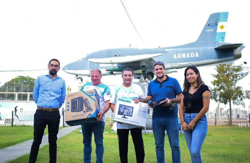 Donaron computadora al Centro de Veteranos de Guerra y Familiares de Caídos en Malvinas