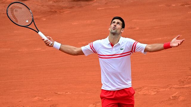 Novak Djokovic avanzó a los cuartos de final de Roland Garros.