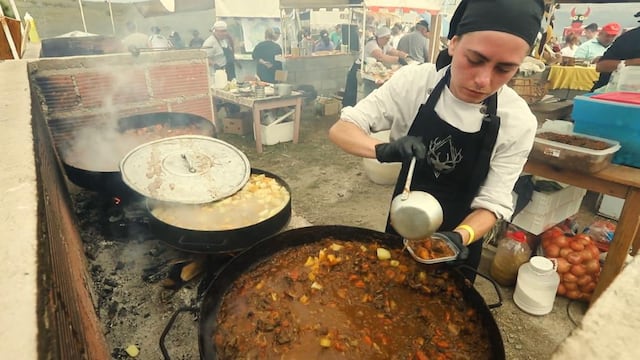 Tres días de una fiesta con comidas al disco de arado en la provincia de Córdoba.