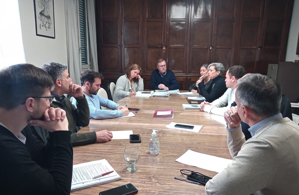 Reunión de la Comisión de Hacienda de Tres Arroyos: El Club de Reta avanza hacia la posibilidad de su sede propia