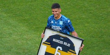 Marcos Rojo, defensor de Racing, fue homenajeado por Boca en la previa de la semifinal en La Bombonera