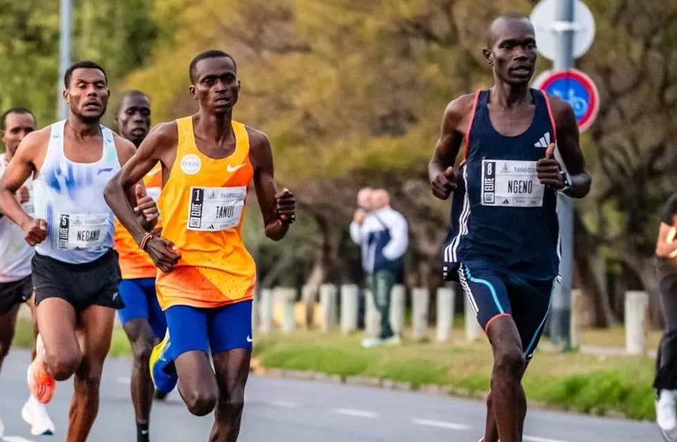 Escándalo en la maratón porteña: un perro atacó a un corredor keniata y despertó la indignación internacional