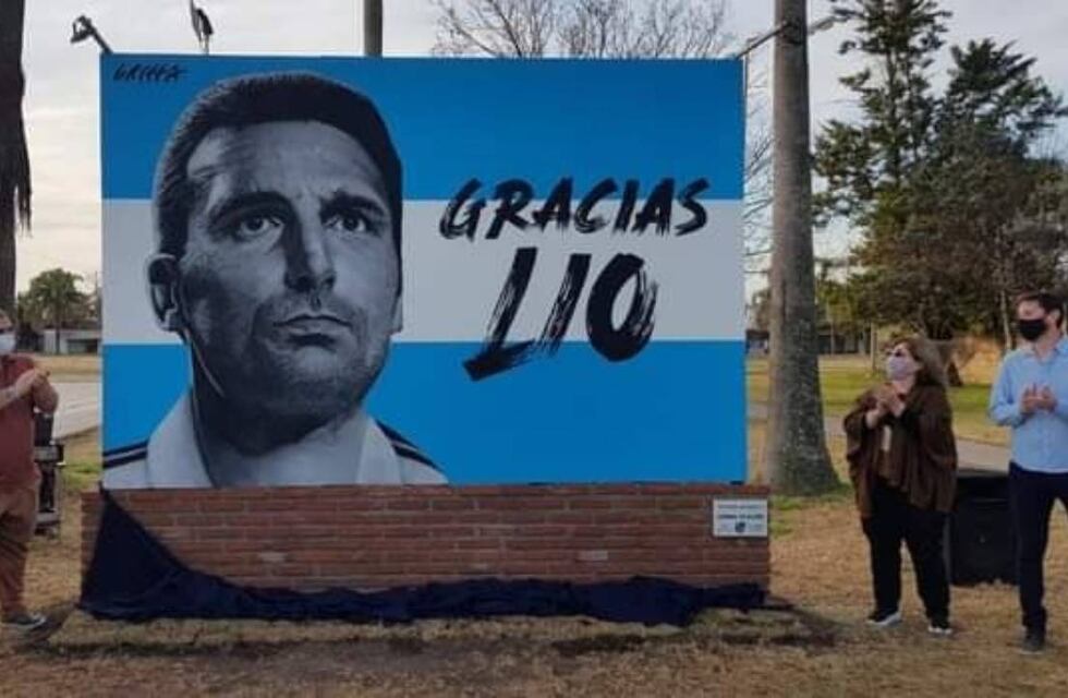 Pujato se viste de celeste y blanco para acompañar a Lio Scaloni y a la selección en Qatar 2022