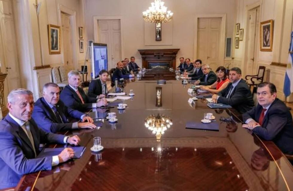 Tras el fallo de la Corte Jaldo se reunió con el Presidente y gobernadores