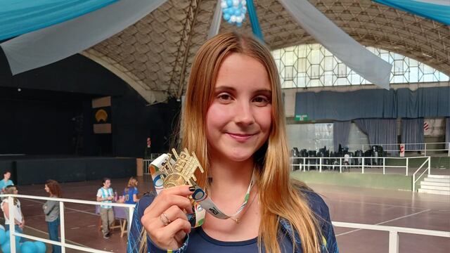 Candela Chiabrando, una joven de 17 años de La Falda, se consagró campeona sudamericana de patín en los Juegos Sudamericanos de Deportes Sobre Ruedas 2024, celebrados en Barra Velha, Camboriú, Brasil.