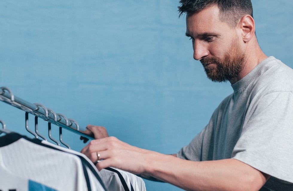 Las camisetas que usó Lionel Messi en el Mundial fueron subastadas por 7,8 millones de dólares
