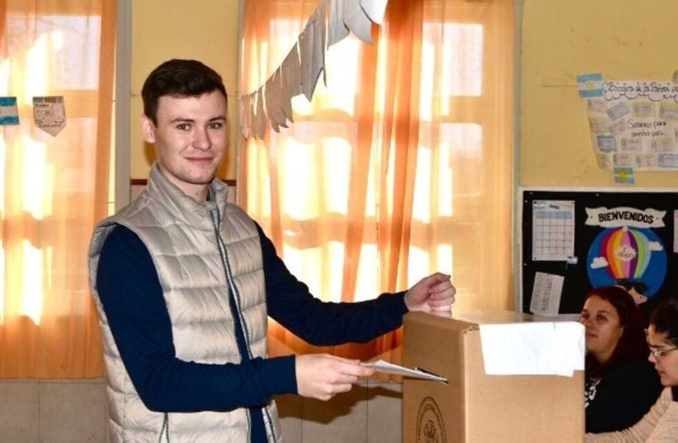 Elecciones 2023: Quién es el joven de 24 años que fue históricamente electo en un pueblo de Córdoba