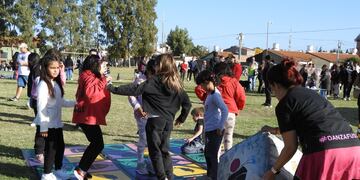 Volvió la Kermese al Barrio Centenario.