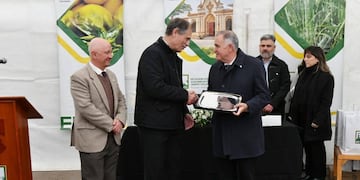 Durante el acto por el  116° aniversario de la creación de la  EEAOC