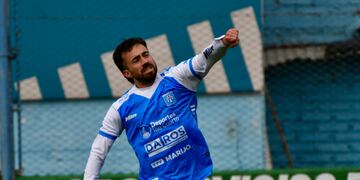Estudiantes de Río Cuarto derrotó a Temperley con el gol de Martín Garnerone (Tomy Fragueiro).