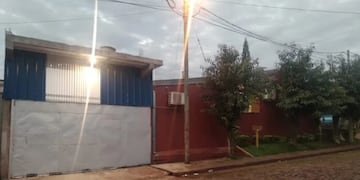 Oberá: cayó del techo de su casa y ahora se encuentra en grave estado.