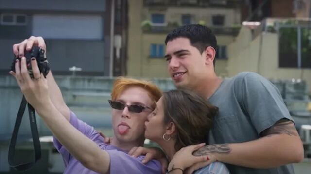 Ángela Torres, Ignacio "Ecko" Spallatti y Tomás Wicz en "Días de gallos"