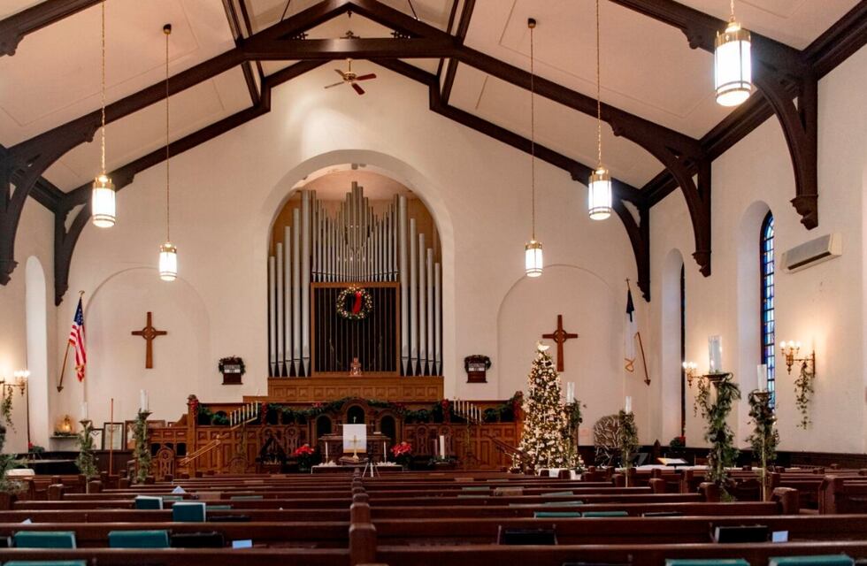 Un cura se convirtió en héroe después de enfrentar al ladrón que entró a robar en una iglesia de Salta