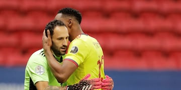 David Ospina bancó a Dibu Martínez luego de los penales entre Argentina y Colombia.