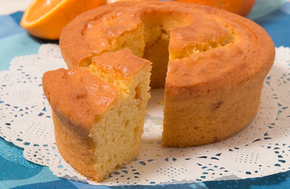 Cómo hacer budín de naranja: receta fácil con solo 6 ingredientes y una taza para medir cantidades