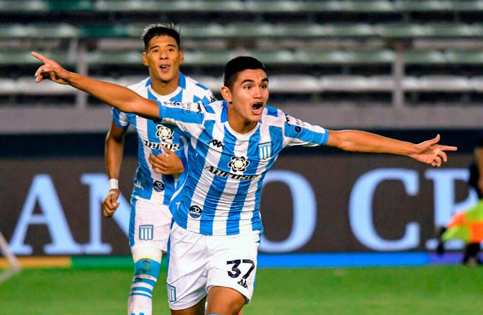 Carlos Alcaraz: de su debut en Primera ante Aldosivi a ser una de las figuras de Racing