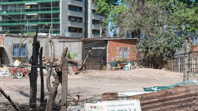 Los terrenos donde se ubica el asentamiento están en disputa judicial.