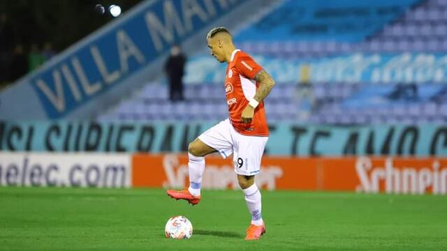 Fabián Bordagaray espera su turno para ser titular en la ofensiva de Belgrano.
