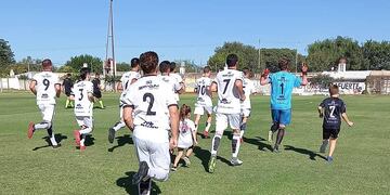 Goleada de Almafuerte y empate de El Arañado en el Provincial de Fútbol