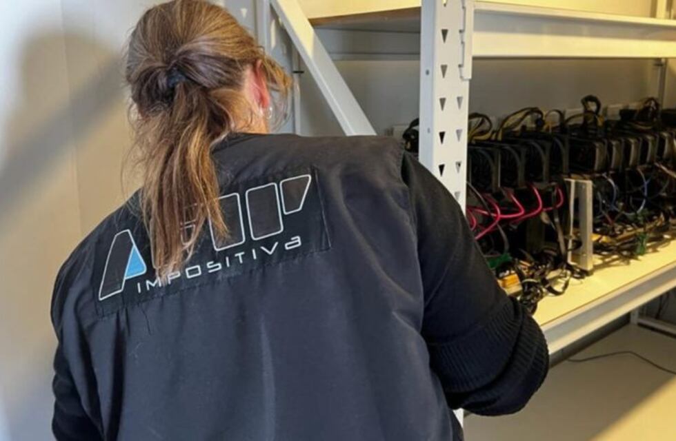 Detectan en Rosario una granja de criptomonedas no declarada porque consumían más de $1.000.000 de luz al mes