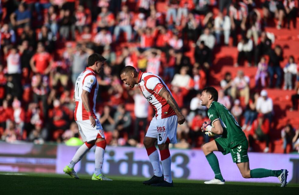 Instituto: la bronca del capitán Alarcón y su “hay que saber manejar los partidos”