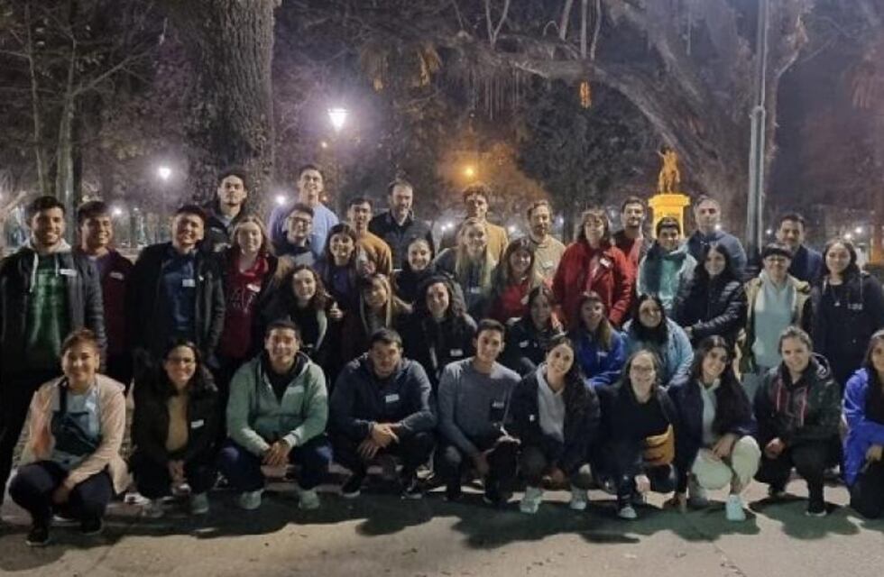 El rector Pagani apoya viajes de jóvenes científicos