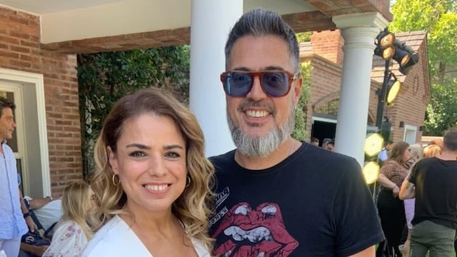 Marina Calabró y Rolando Barbano, con ganas de tatuarse pero sin poder encontrar el diseño. (Gentileza revista Gente).