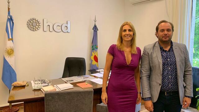 La Presidenta del Honorable Concejo Deliberante, Marina Sánchez Herrero, se reunió con el presidente de la Cámara Textil de Mar del Plata, Juan Pablo Maisonnave.